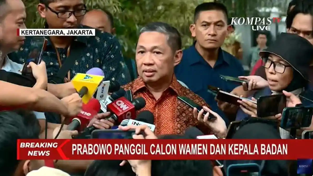 Pakai Dress Code Batik, Anis Matta Sambangi Hambalang Ikuti Pembekalan Calon Menteri