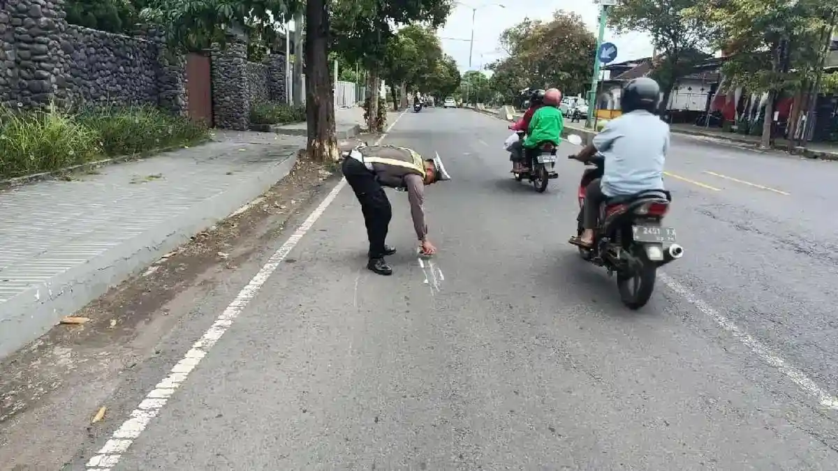Terpental Tabrak Pohon, Pelajar 16 Tahun Tewas di TKP Kecelakaan