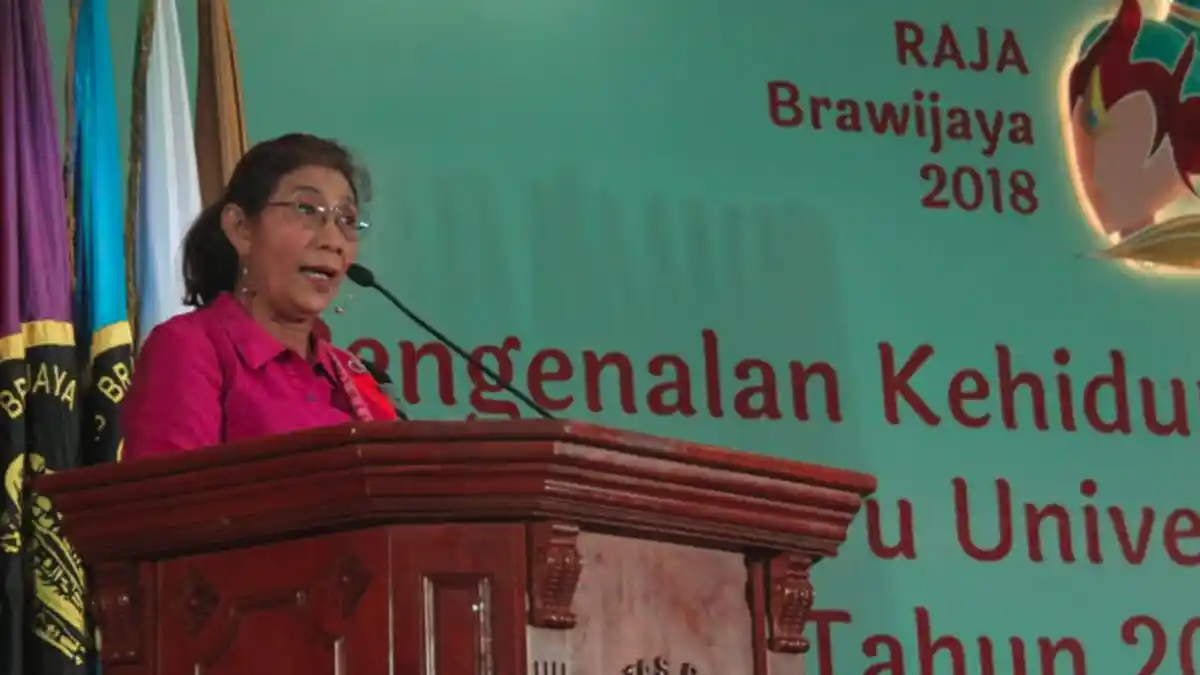 Menteri Susi Ingatkan Ketatnya Persaingan Global di Depan Mahasiswa Baru Universitas Brawijaya
