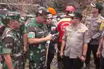 kapolri_dan_panglima_tni_tinjau_karhutla_di_kerumutan_pelalawan_riau_motivasi_petugas_di_lapangan_2.jpg