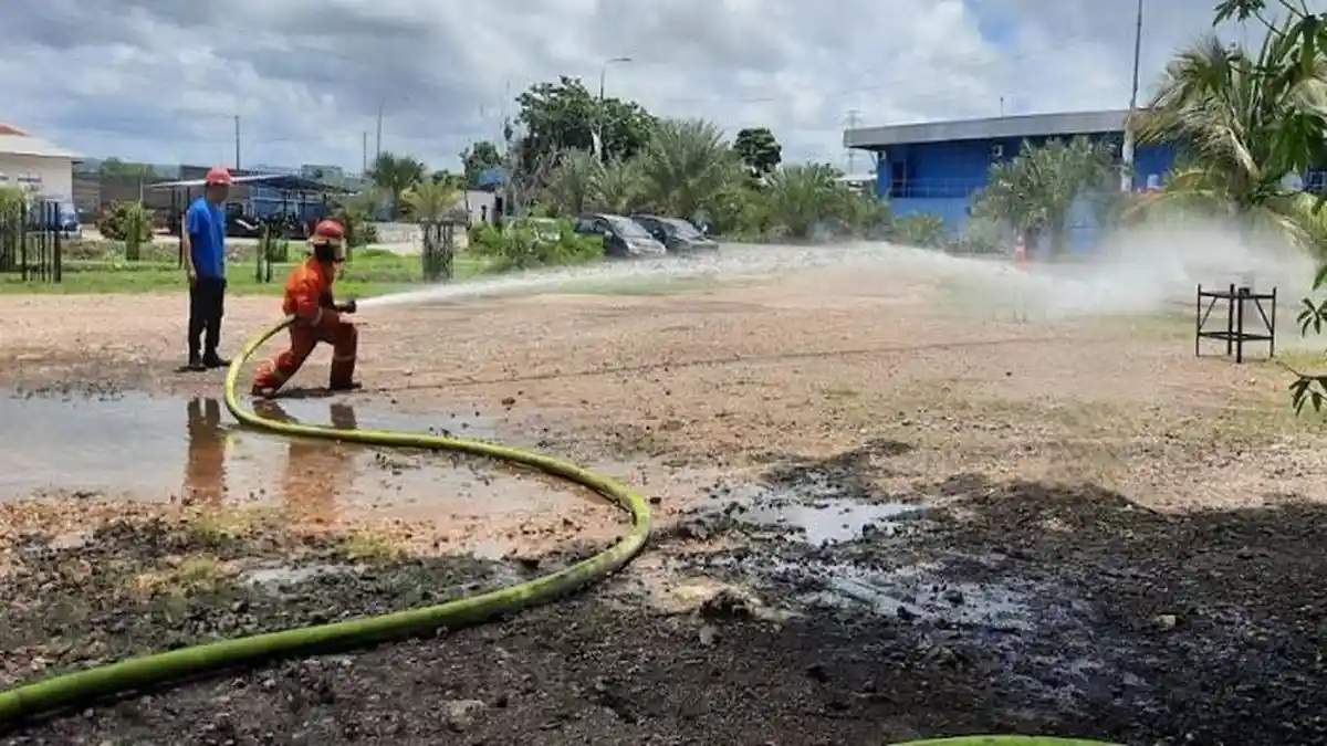 Peringati Bulan Kesehatan dan Keselamatan Kerja Nasional, PLN Gelar Lomba Fire Drill