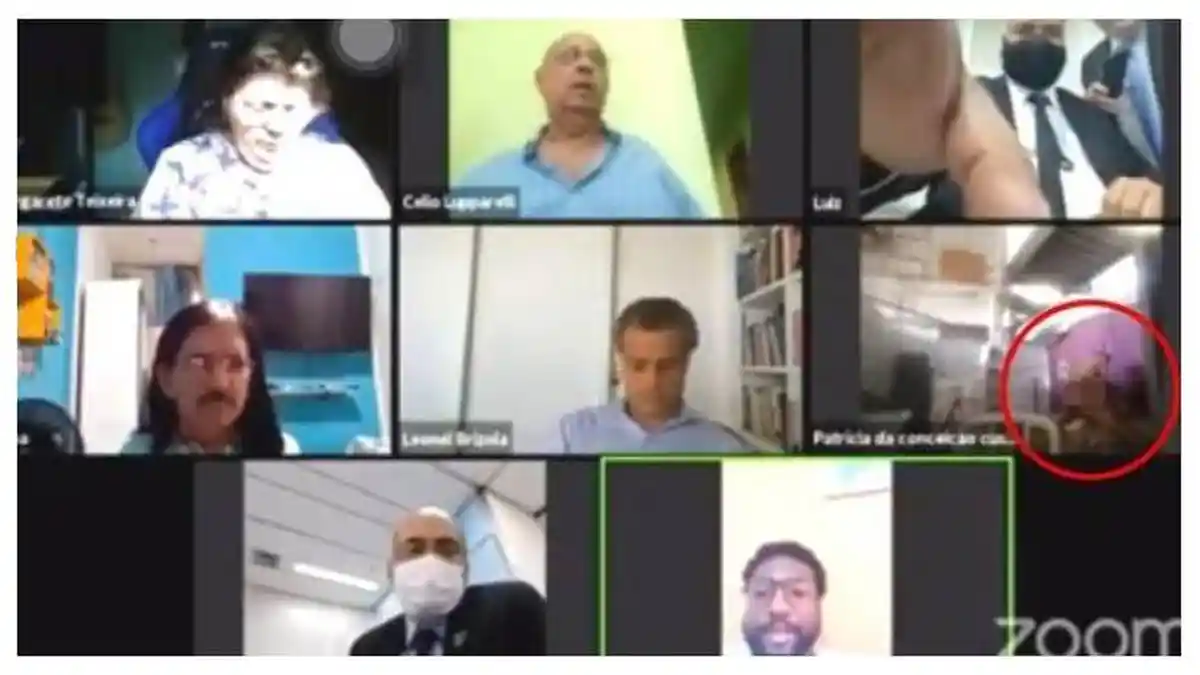 Insiden Adegan Tak Senonoh Anggota Staf saat Meeting Zoom: Lupa Matikan Kamera, Diskusi Tetap Lanjut