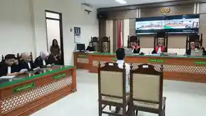 Sidang-Lanjutan-Alvian-20-Januari.jpg
