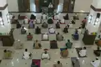 suasana-salat-id-lebaran-iduladha-1441-h-di-masjid-al-fauz-pemerintah-kota-jakarta-pusat.jpg