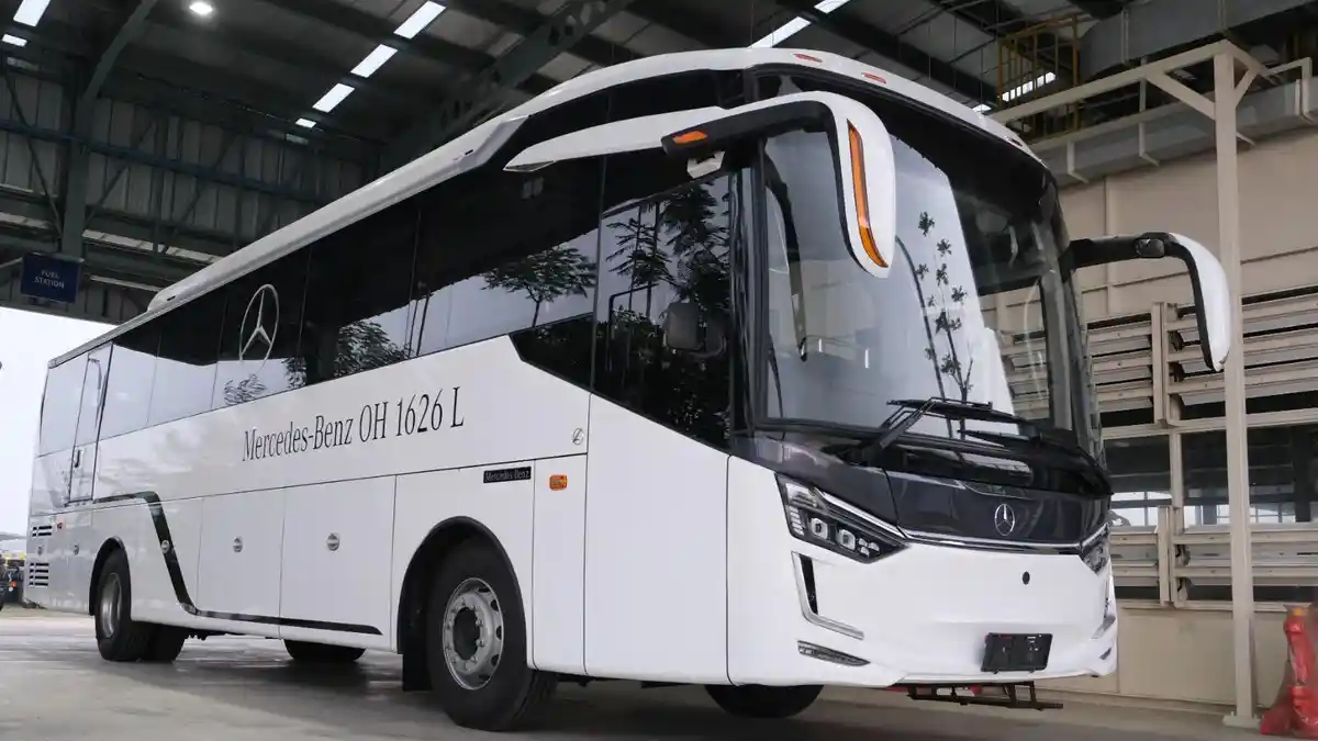 Bus Mercedes-Benz Rakitan Cikarang Tembus Pasar Thailand