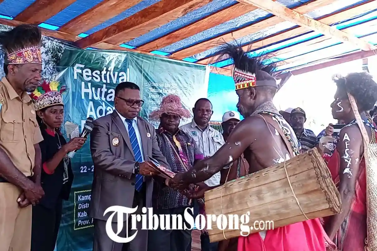Suku Afsya Serahkan Permohonan Perlindungan Kearifan Lokal ke Pemkab Sorong Selatan