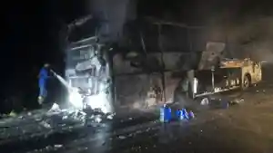 bus-akap-terbakar-di-muba-penumpang-semua-selamat.jpg