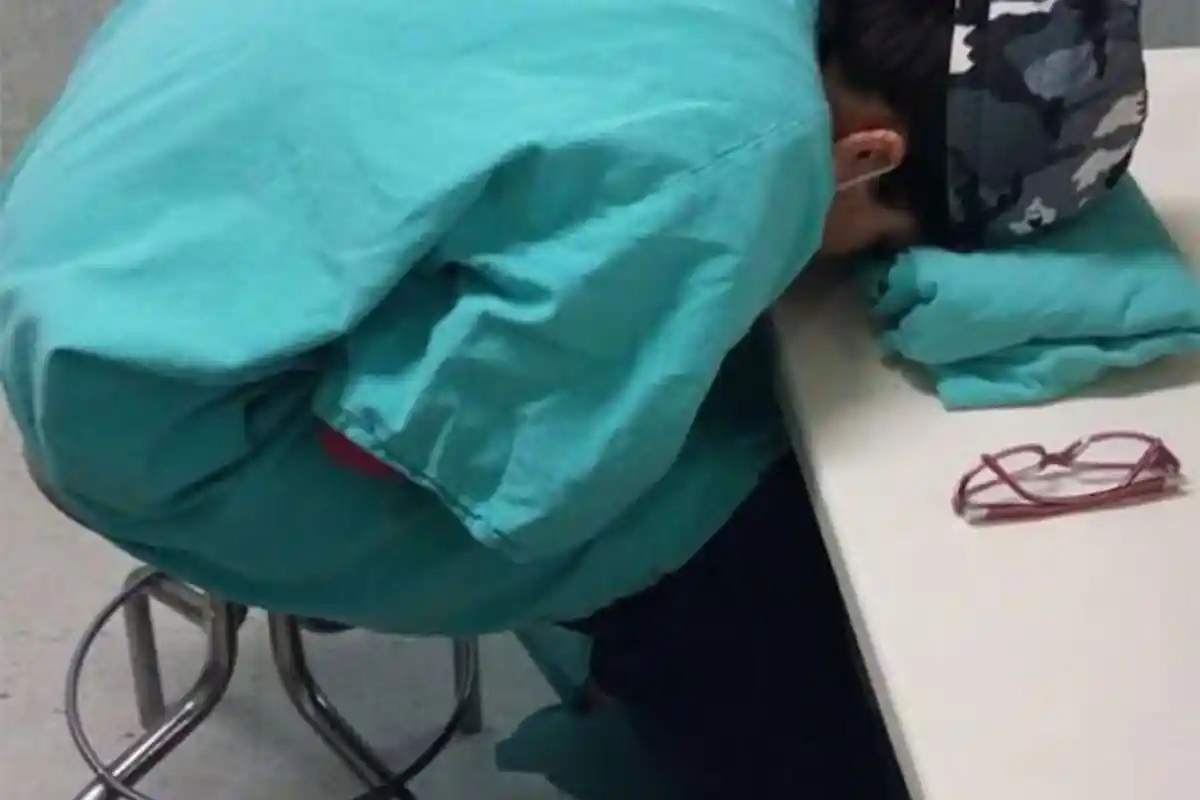 Oknum Dokter Ketahuan Campur Cairan Pria ke Makanan Istri Teman, Kini Korban 'Ketergantungan' Obat