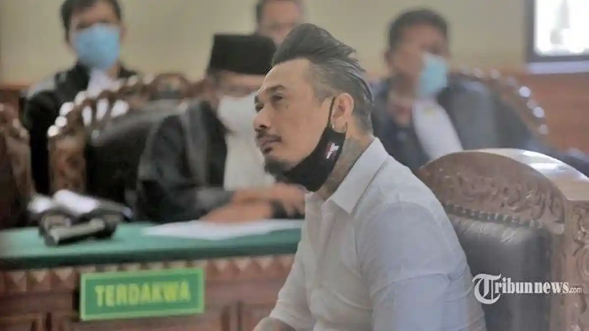 POPULER Deretan Fakta Sidang Vonis Jerinx SID, Hukuman 14 Bulan Penjara, dr Tirta Beri Tanggapan Ini