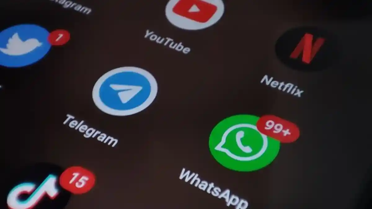 Kamera WhatsApp Tetiba Zoom Sendiri? Tenang, Begini Cara Mengatasinya