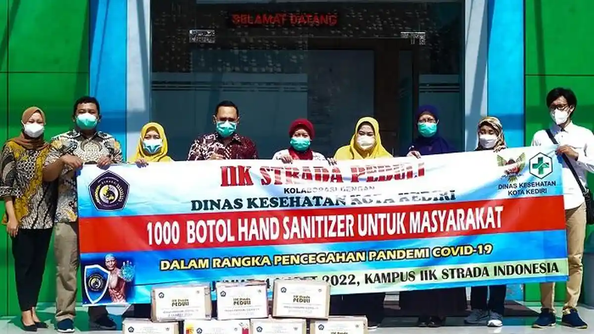 IIK Strada Indonesia Komitmen Bantu Masyarakat Melewati Pandemi Covid-19