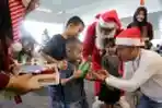 Natal, Bandara Internasional Ahmad Yani Bagi-bagi Hadiah