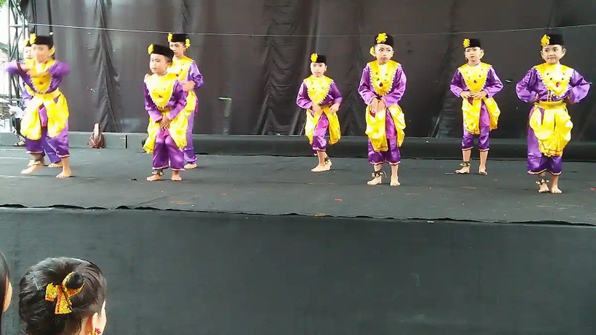 Sanggar Tari Retno Aji Mataram Tampilkan Rancak Tari Baris Klinting