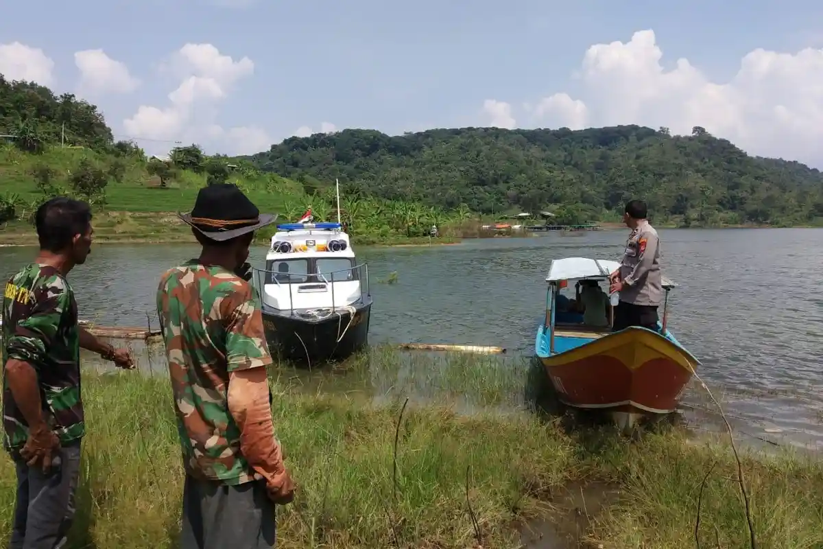 Debit Air Waduk Jatigede Sumedang Masih Normal, Pencarian Korban Tenggelam Diperluas