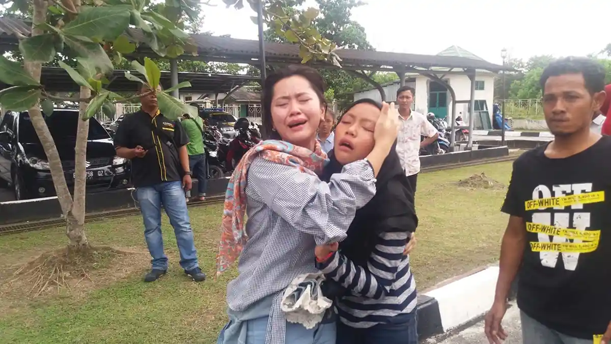 PN Siak Vonis Mati 2 Terdakwa Narkotika, Perempuan Ini Mengamuk