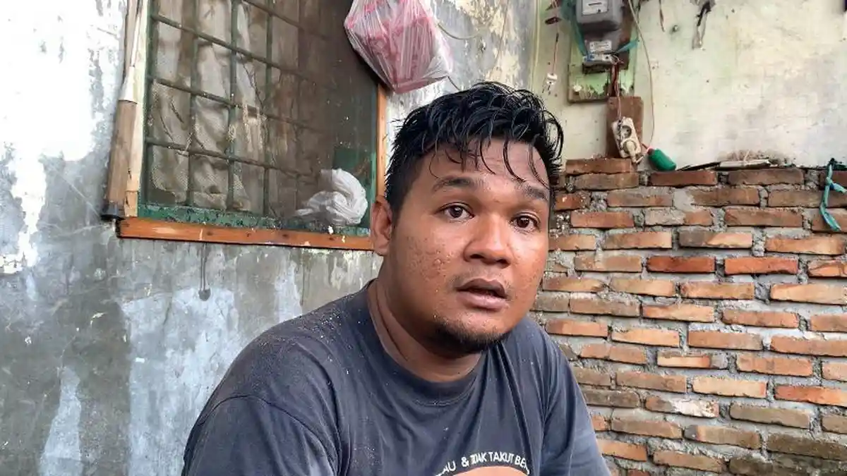 Pedagang Mie Balap Nyaris Terpanggang, Tidur Pulas saat Kebakaran dan Kaget Liat Api di Atap Rumah