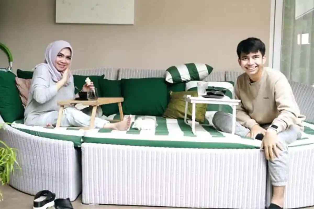 Ditanya Lebih Cantik Nagita Slavina atau Mama Rieta, Jawaban Dimas Bikin Mertua Raffi Ahmad Teriak