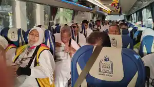 Para-jemaah-haji-Kloter-3-Batam-asal-Kota-Pekanbaru.jpg