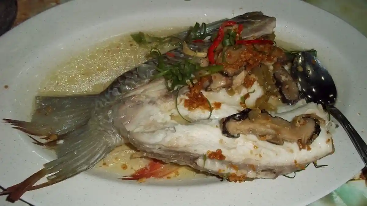 Resto Bengawan, Sajikan Jelawat Goreng dari Kalteng