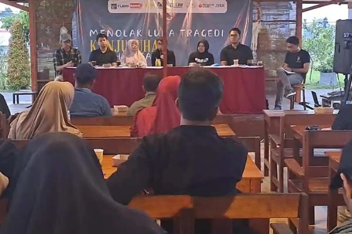 2 Tahun Tragedi Kanjuruhan: Pencarian Keadilan Untuk Keluarga Korban Masih Menghadapi Jalan Terjal