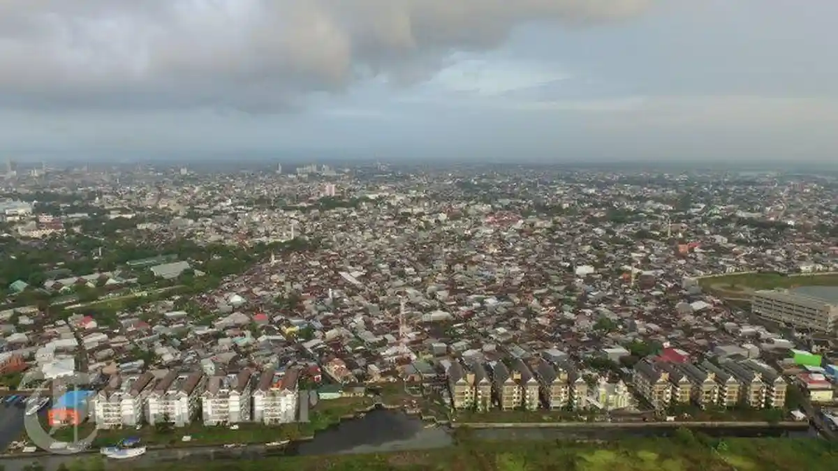FOTO DRONE: Kawasan Padat Penduduk di Kecamatan Mariso - Tribun-timur.com