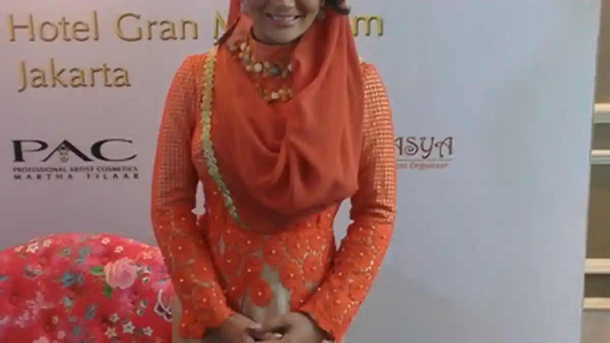 Jilbab Rahmah Krisdayanti Terinspirasi Sang Ibunda