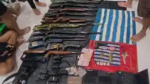 OPM-Barang-bukti-sejumlah-senjata-hing.jpg
