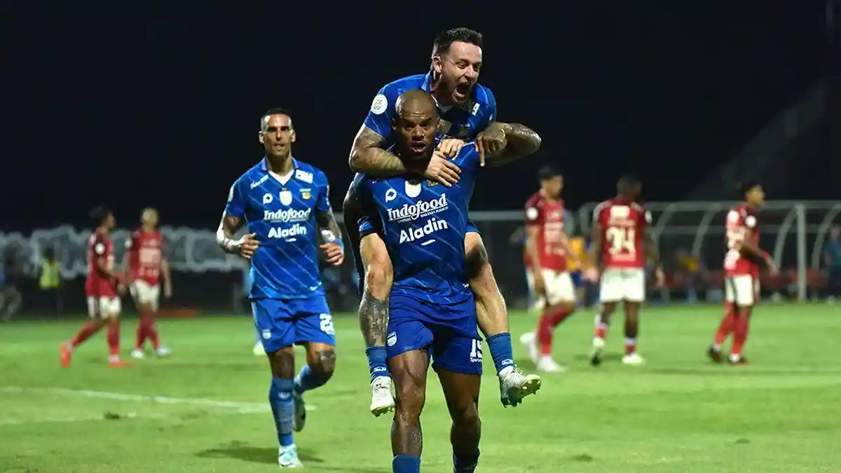 Besok Persib Siap-siap Lolos ke Final, Bobotoh Geulis Pesan Jangan Terpancing Guling-guling