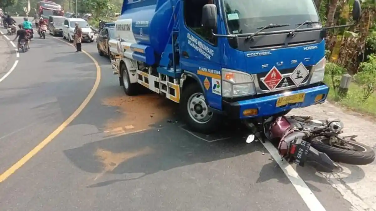 Motor Tabrakan dengan Truk Tangki Pertamina di Gunungkidul, Satu Meninggal Dunia