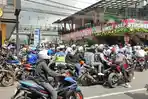 Polisi-saat-membubarkan-acara-perkumpulan-klub-motor-di-Rest-Area-72.jpg