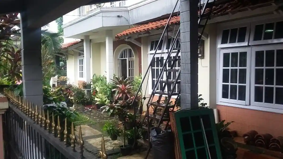 Kronologi Penggeledahan Kediaman Sri Bintang Pamungkas