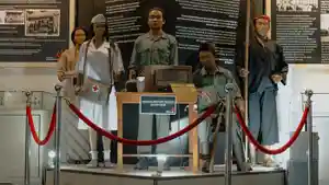 REKOMENDASI-Wisata-Surabaya-Saat-Libur-Nataru-2026-Banyak-Pilihan-Wisata-Sejarah-Alam-dan-Modern.jpg