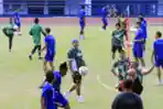 Persib Latihan di Stadion Arcamanik Jelang Hadapi PSM Makassar