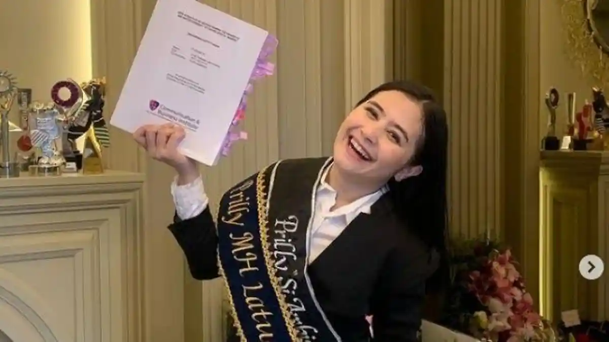 50 Contoh Ucapan Selamat Sidang Skripsi dalam Versi Bahasa Inggris dan Artinya