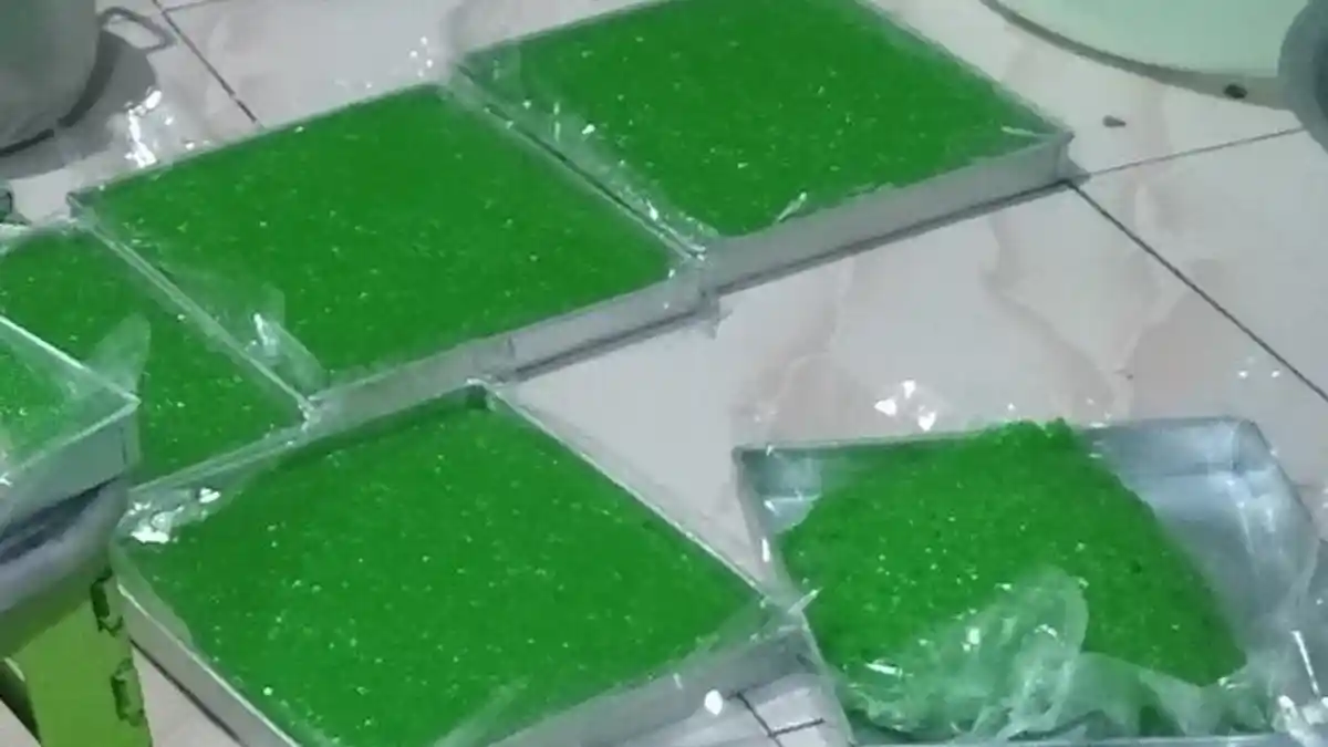 Mengintip Proses Pembuatan Wajik dan Jadah Aneka Warna di Mijen Semarang