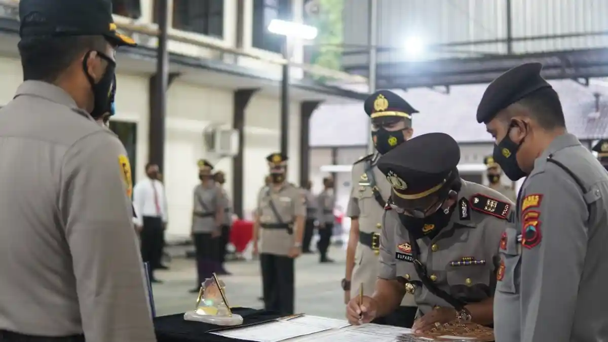 AKBP Christian Tobing Pimpin Sertijab Kasat Reskrim, Kasat Binmas dan Kapolsek di Polres Wonogiri