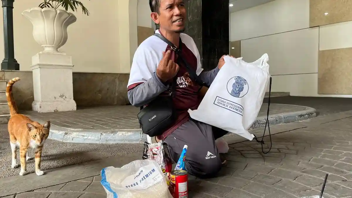Ikut May Day di Monas, Abdul dan Istri Rela Antre Sembako: Kisah Eks Buruh yang Kini Bangkit