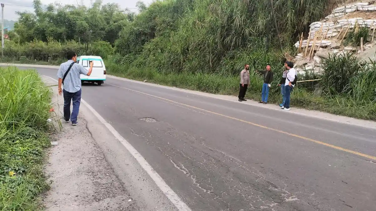 Perampok Berbaju Loreng TNI Gasak Motor Pelajar Asal Kota Medan di Berastagi