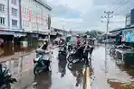 Lagi-Banjir-Polisi.jpg