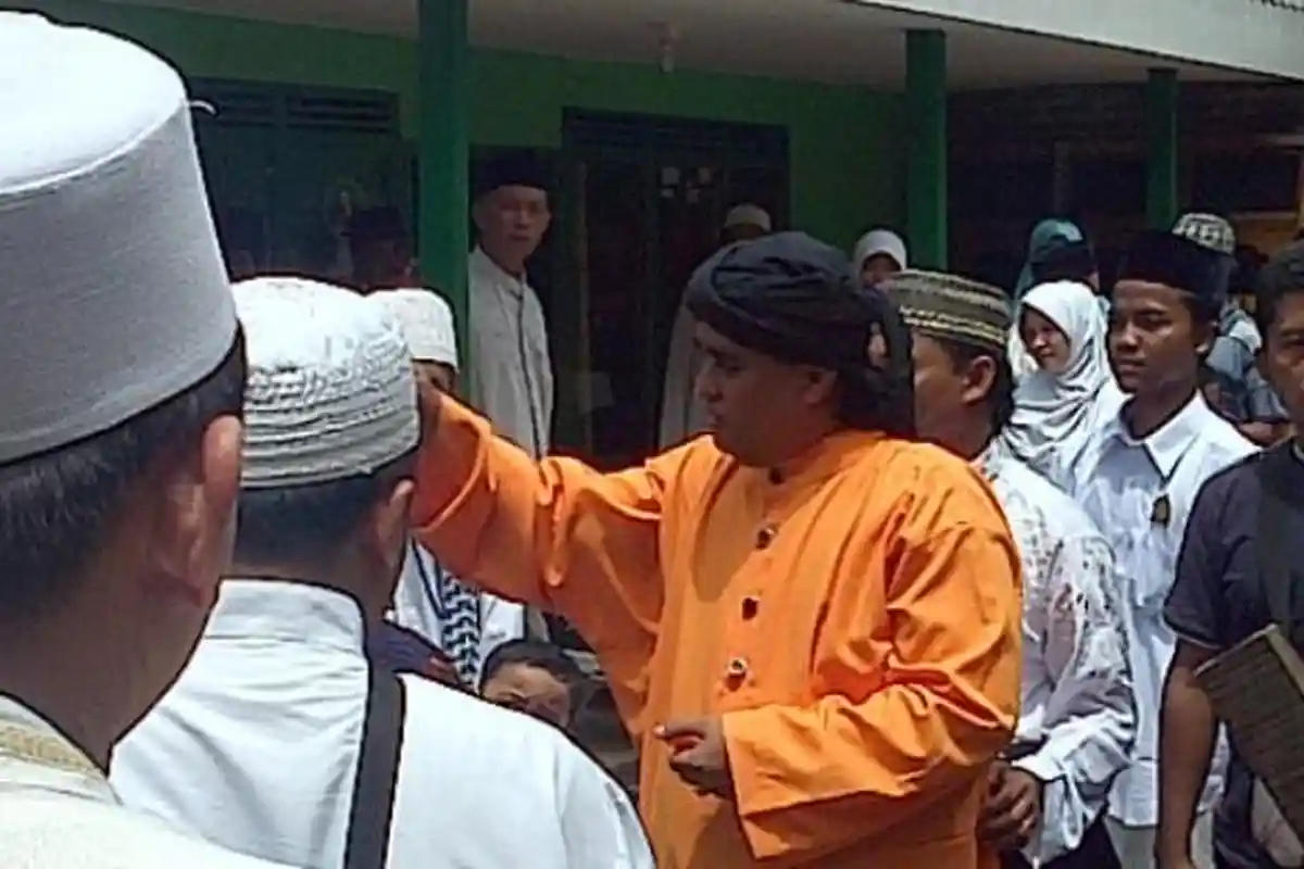 Dimas Kanjeng Muncul Bikin Heboh Lagi Tunjukkan Banyak Uang: Saya Diinjak-injak!