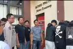 Polres Karawang Tetapkan 5 Orang Tersangka Soal Video Viral Pesta Gay di Theatre Night Mart