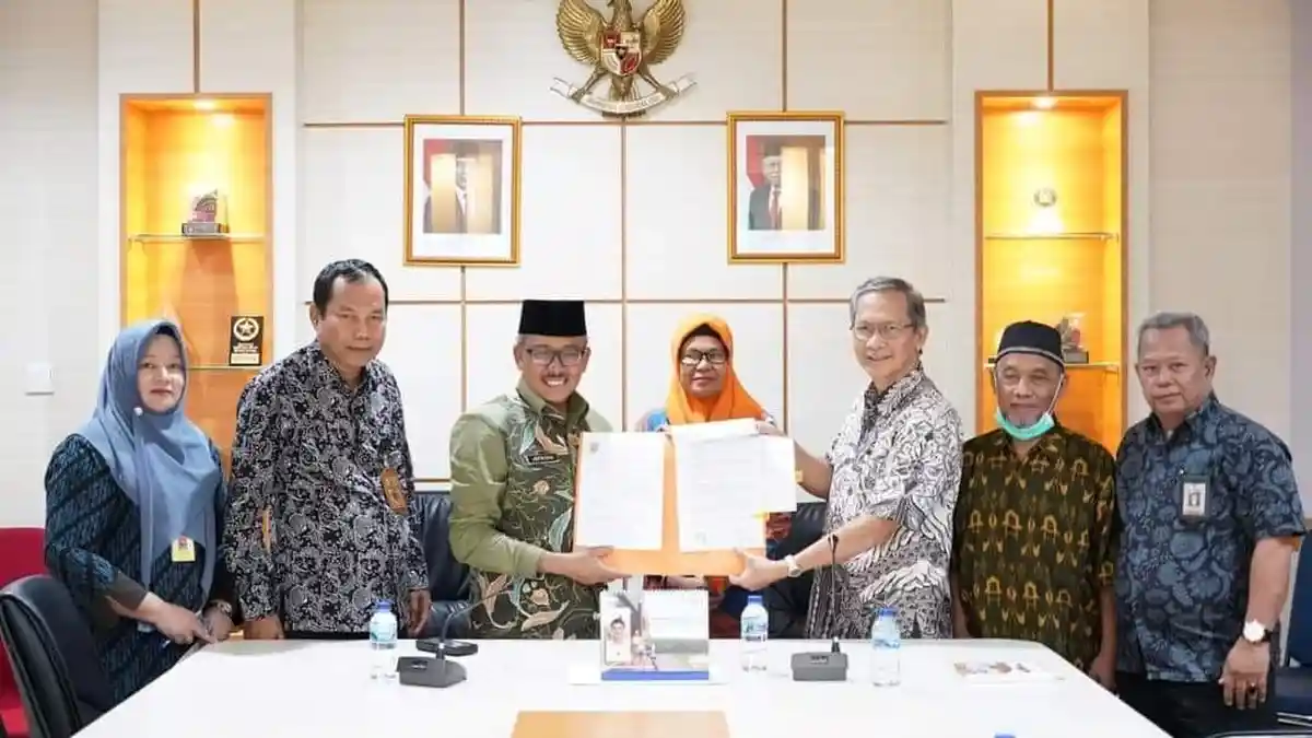 Aset Pemko Batam Bertambah, Yayasan Masjid Raya Baiturrahman Serahkan TK dan Kios