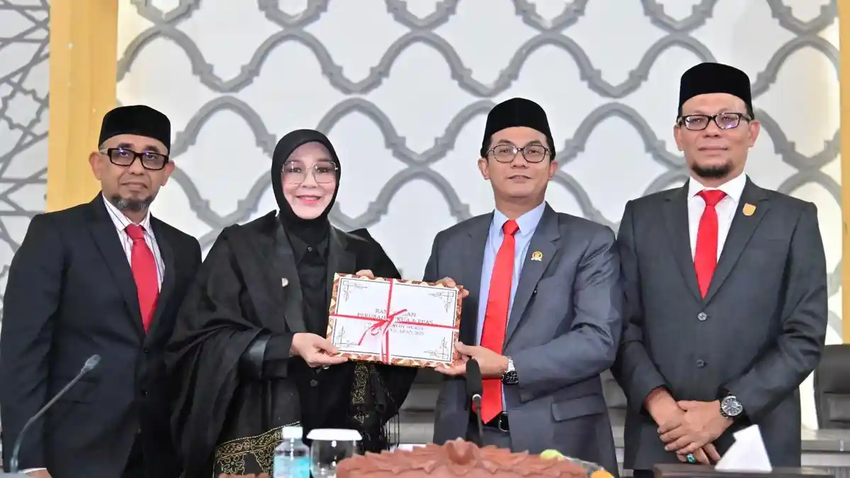 Wali Kota Serahkan Dokumen APBK-Perubahan ke DPRK, Ada Penambahan Rp 11 Miliar