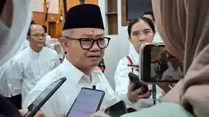 Menteri-Pendidikan-Dasar-dan-Menengah-Abdul-Muti-tengah-memberikan-keterangan.jpg