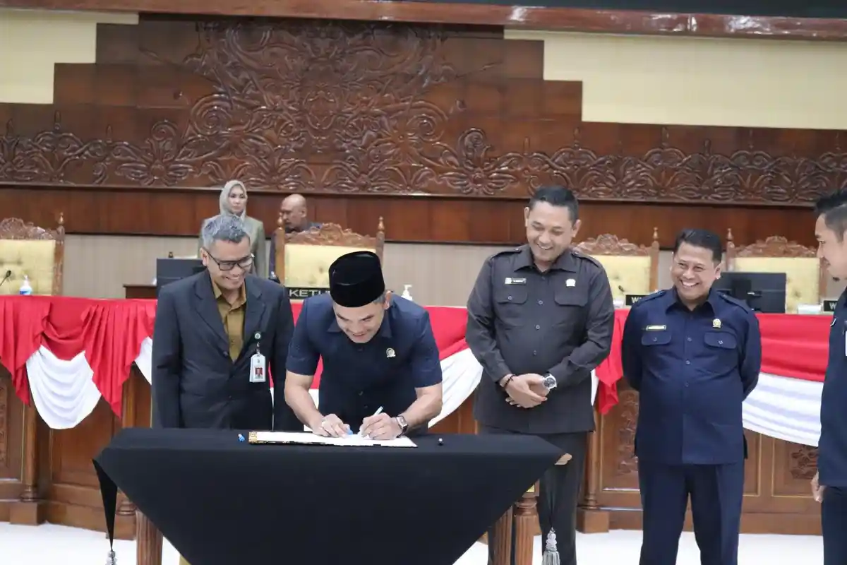 Raperda Pertanggungjawaban Pelaksanaan APBD 2022 Kaltim Disetujui, Hasanuddin Masud: Seusai Tatib